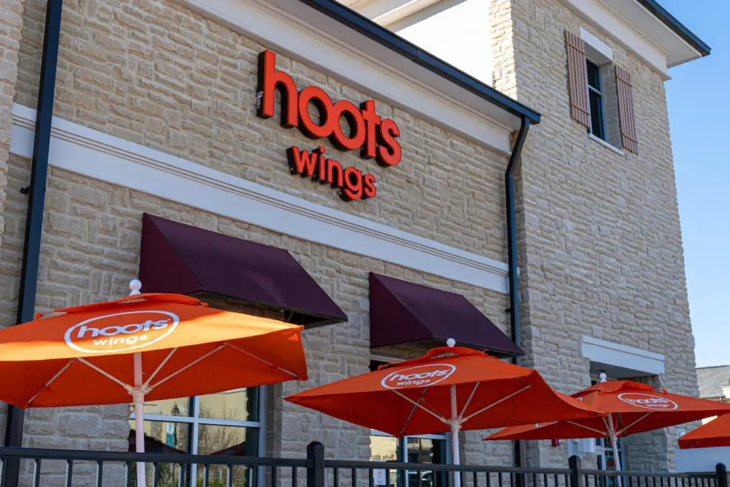 Local Hospitality Company to Open 16 Hoot Wings Locations in Greater Philadelphia Area - Photo 1