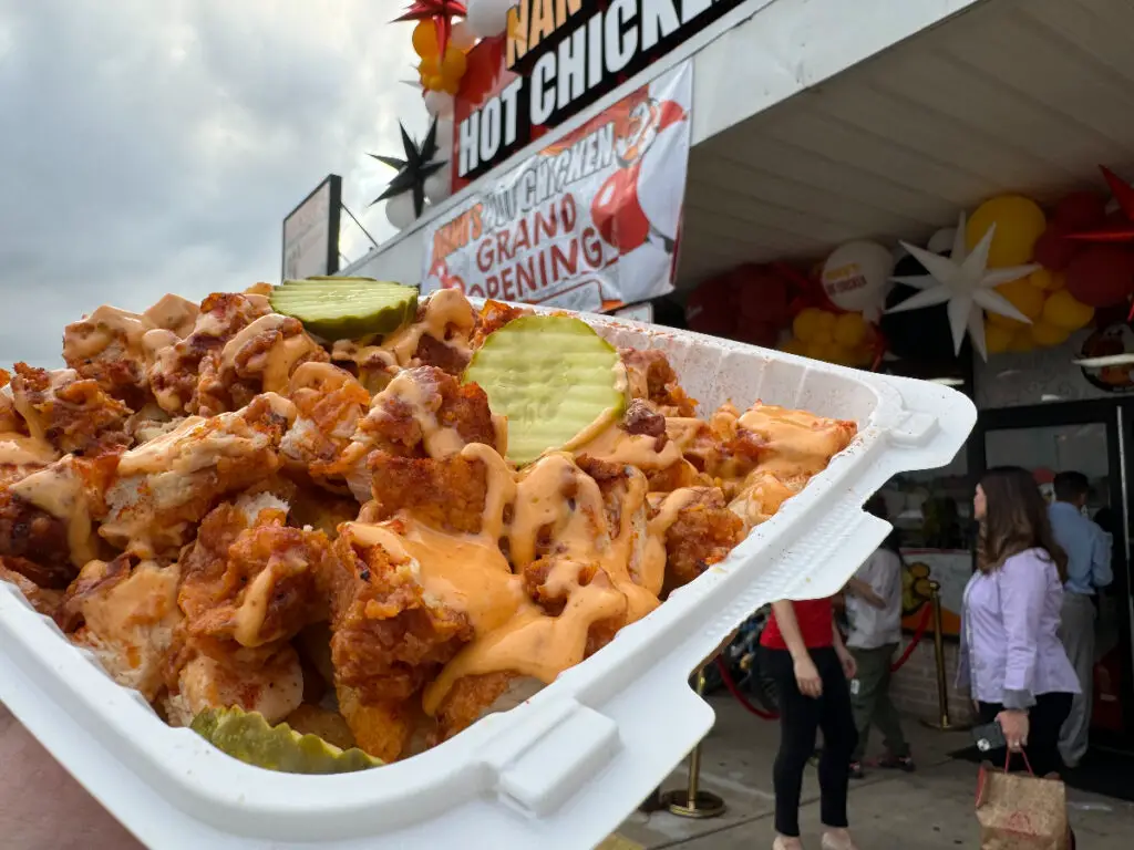 NANU'S HOT CHICKEN ANNOUNCES RIBBON CUTTING, COMPLIMENTARY FOOD GIVEAWAY, FOOD EATING CONTEST, RAFFLES, AND EAGLES TAILGATE FOR FIRST EVER BUCKS COUNTY LOCATION